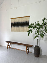 Load image into Gallery viewer, Shiver